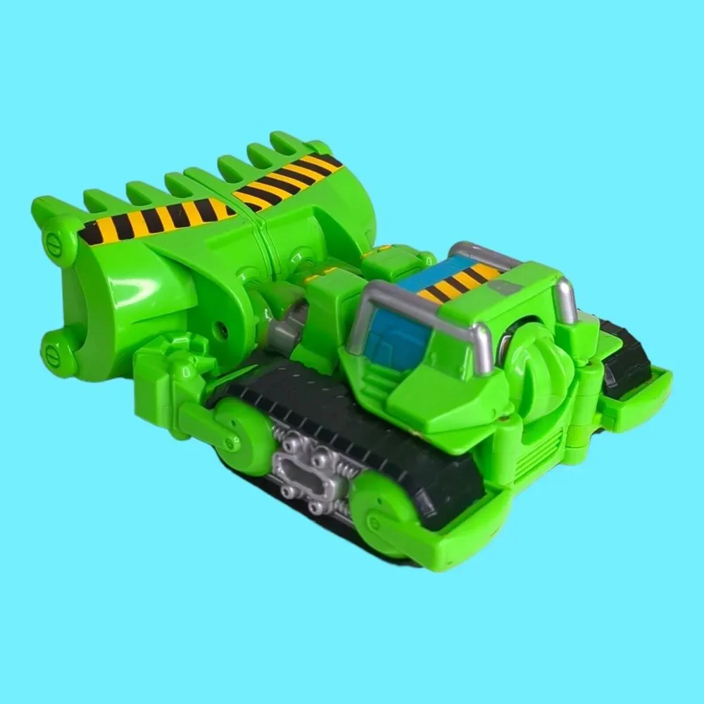 Lot of 4 Transformers 2008 Bumblebee Rescue Bots Dozer Ambulance Action Figures